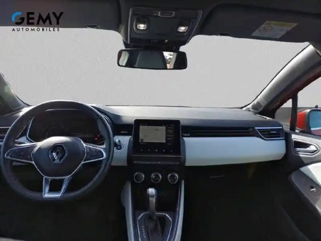 Renault Clio e-tech 140 — photo 8