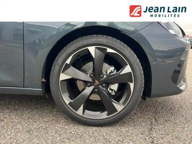 Cupra Leon 1.5 etsi hybrid 150 ch dsg7 — photo 49