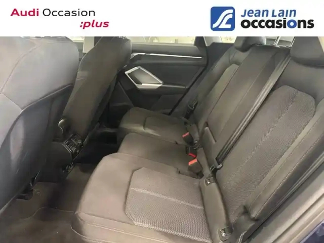 Audi Q3 35 tfsi 150 ch s tronic 7 — photo 17