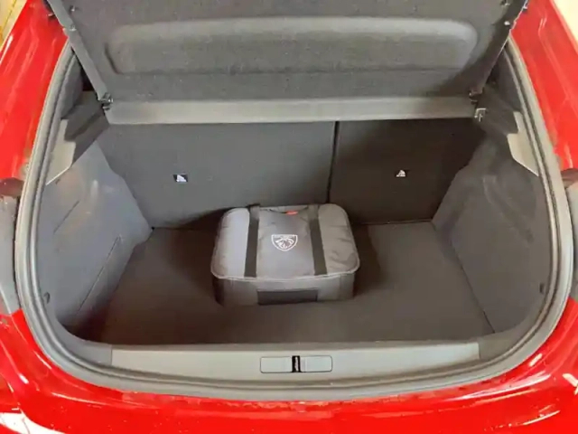 Peugeot 208 electrique 50 kwh 136ch — photo 41