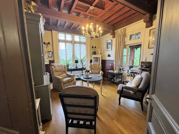 Manoir Normand 9pcs (Maison d'hôte, Gîte, Accueil familial)