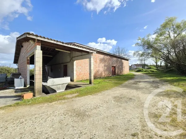Maison 2 pièces 440 m²