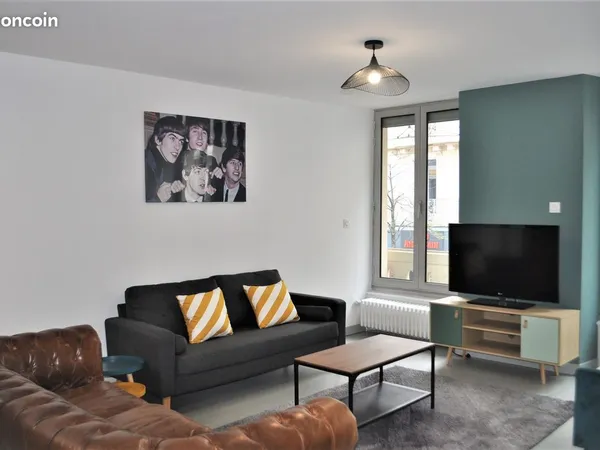 Chambre meublée dans colocation hyper centre ville - Préfecture