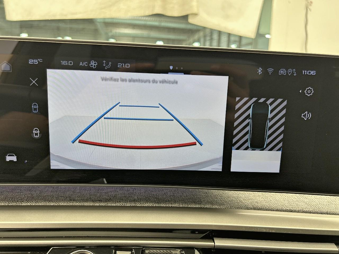 Peugeot 308 hybrid 145 e-dcs6 allure — photo 18