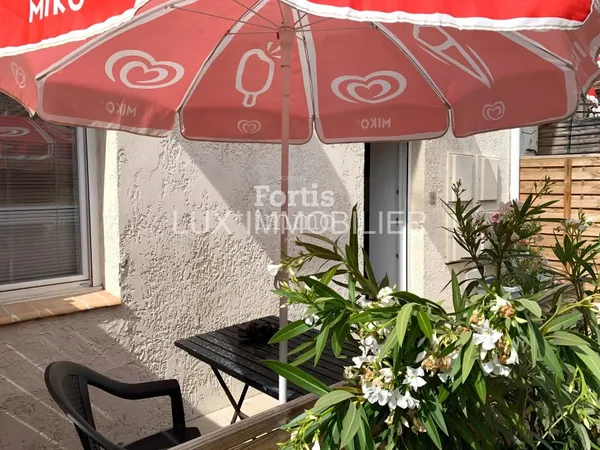 EYRAGUES - CENTRE VILLE - 2 PIECES 40M² - TERRASSE - PARKING