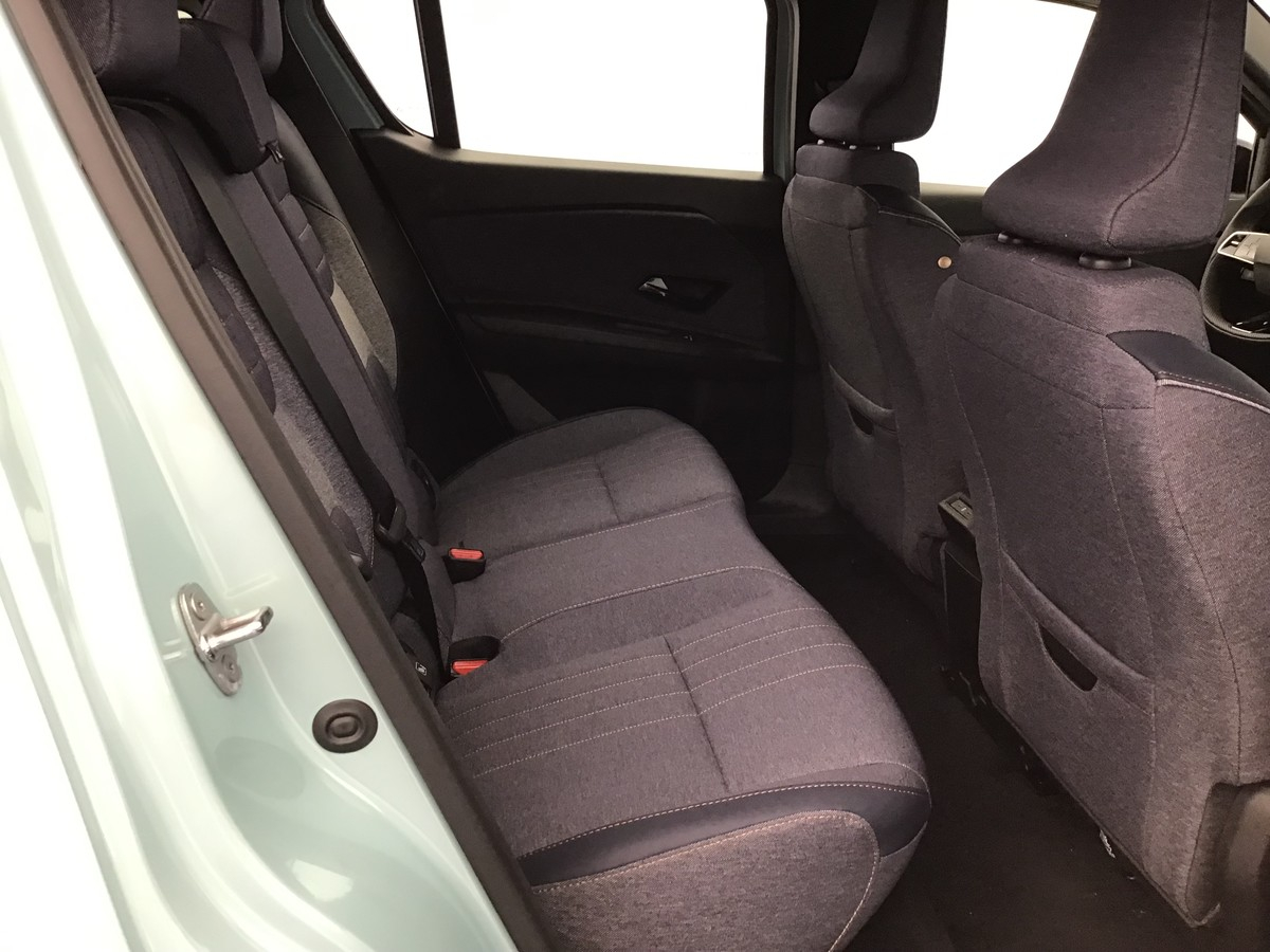 Renault R4 — photo 7