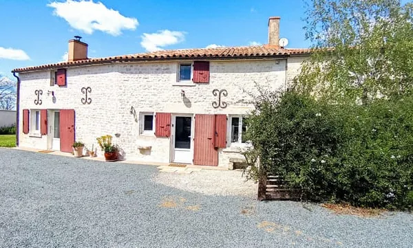 Superbe maison en pierre entièrement rénovée.
