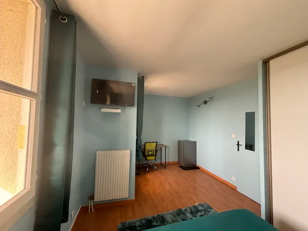 Propose colocation cosy à côté du RER A Noisy-Champs et des universités Gustave Eiffel
