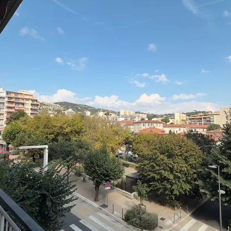 Appartement 2 pieces 53 m2 3e etage+ balcon + cave nice haut de cessole