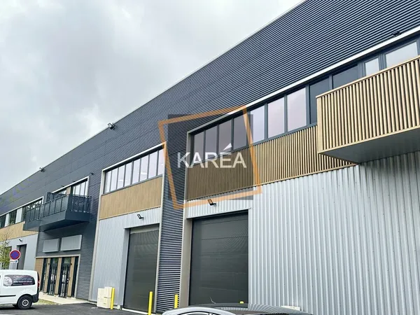 Local industriel 2628 m²