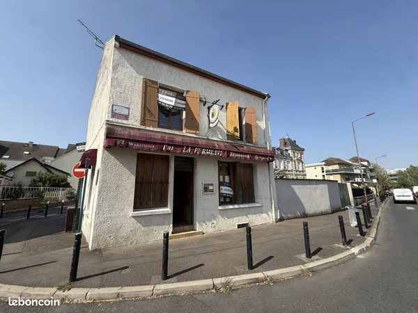 Brasserie, restaurant 203 m² Gonesse