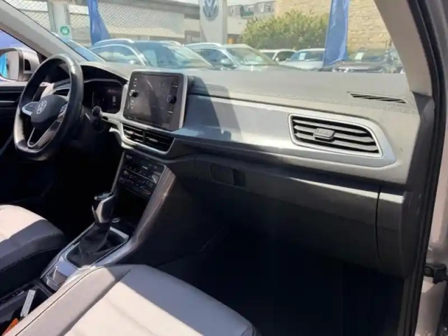 Volkswagen T-Roc 1.5 tsi evo 150ch style exclusive dsg7 — photo 19