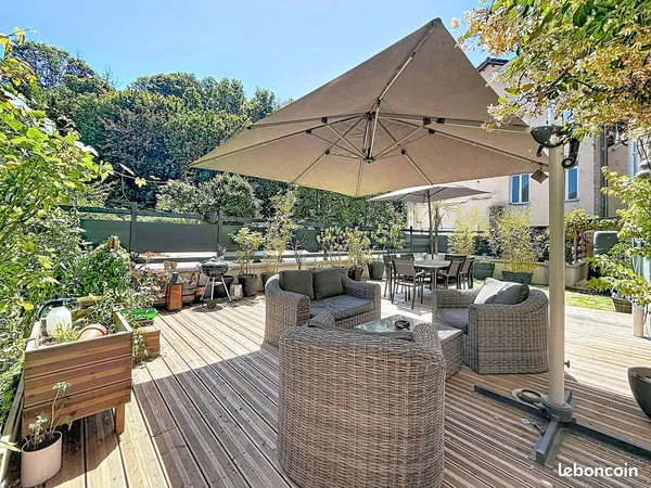 Appartement 131 m² - extérieur 75 m² - garage