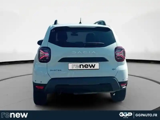 Dacia Duster 1.5 blue dci 115ch  journey 4x4 — photo 4