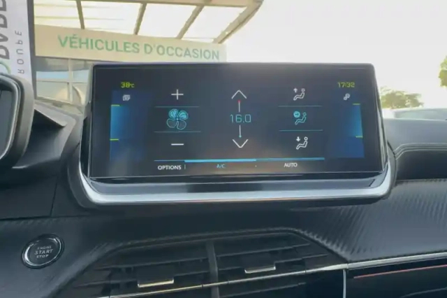 Peugeot 208 electrique 50 kwh 136ch — photo 17
