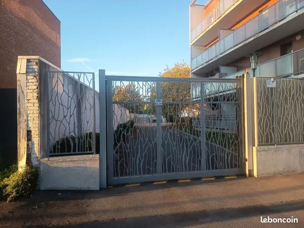 Place de parking à louer / Lille Pte de Douai