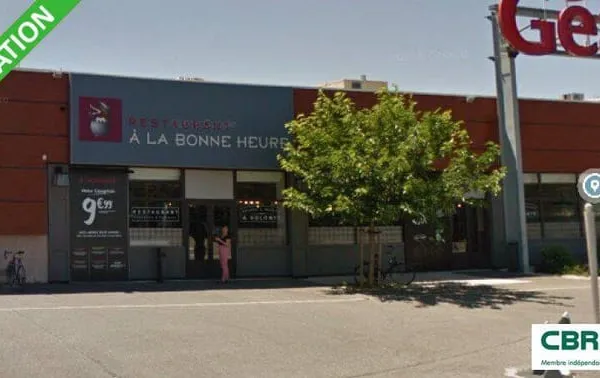 Local commercial 784 m²