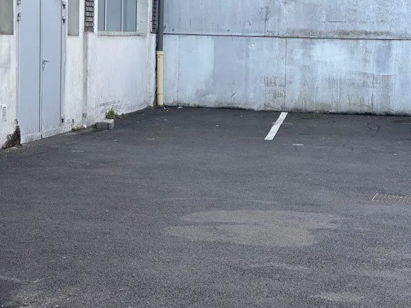 Parking privé à louer - 200 m du métro Mairie de Clichy (Ligne 13)