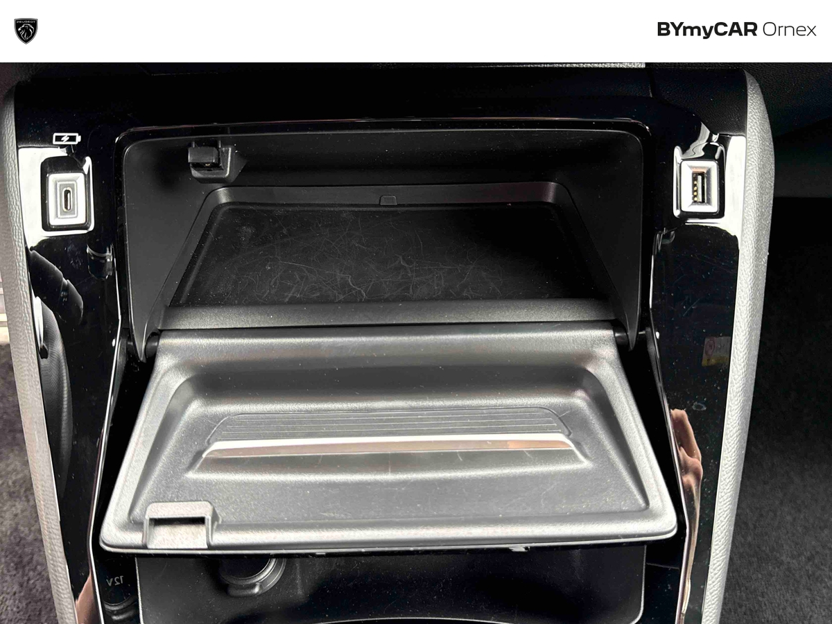 Peugeot 208 PureTech 100 S&amp;S EAT8 — photo 30