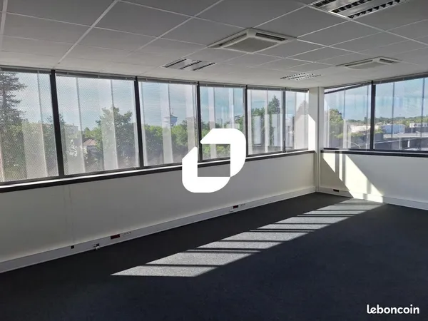 Bureau 504 m²