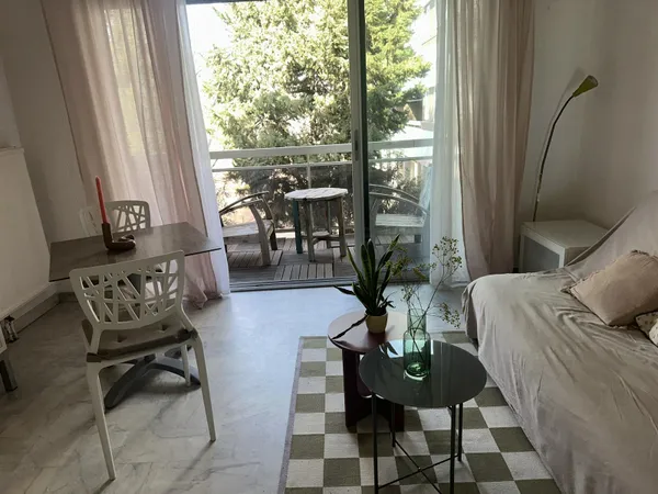 LA GRANDE MOTTE - CENTRE VILLE - STUDIO AVEC TERRASSE