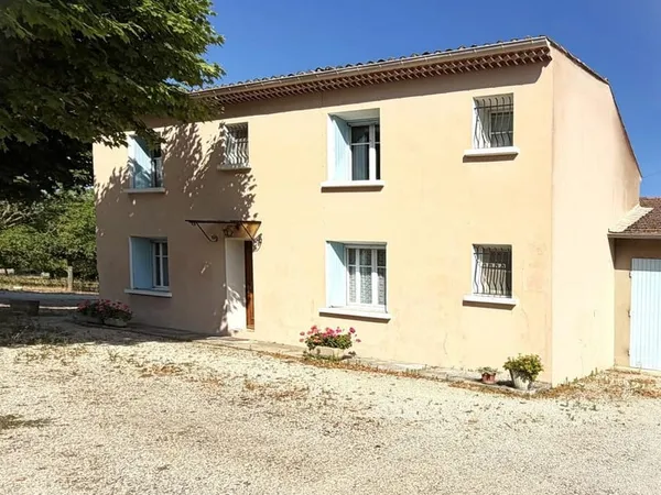 Alleins, maison de campagne 130m² sur 1,7hectares