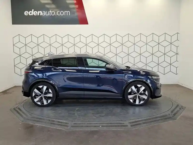 Renault Megane e-tech ev60 220 ch optimum charge — photo 6