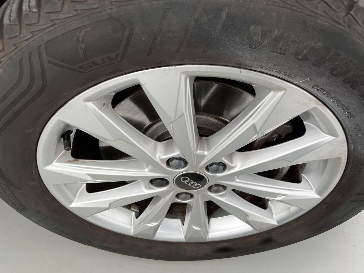 Audi Q3 — photo 49