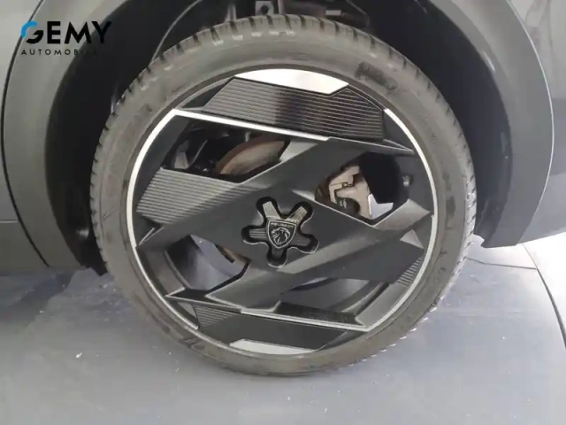Peugeot 408 phev 225 e-eat8 — photo 11