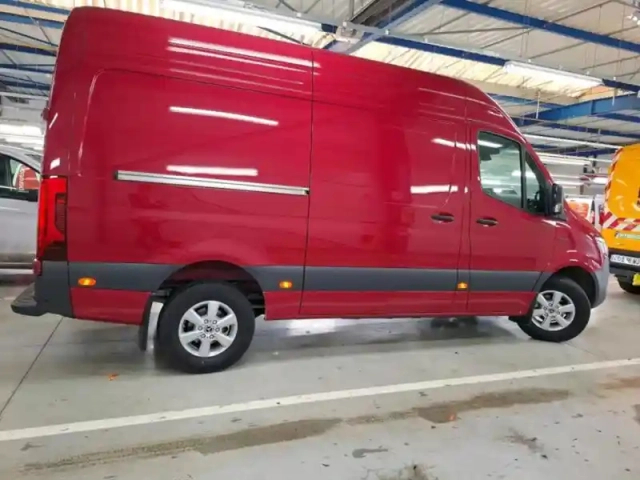 Mercedes Sprinter e 314 fourgon standard — photo 12