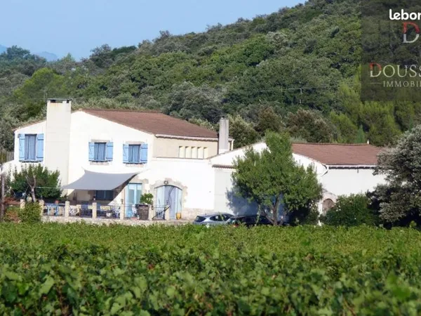Maison 8 pièces 265 m²