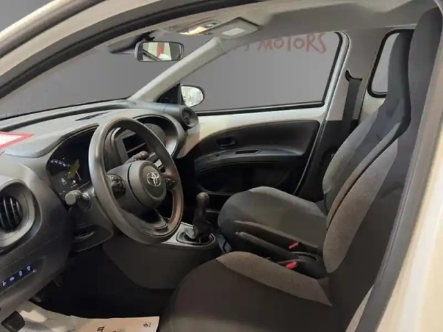 Toyota Aygo 1.0 vvt-i 72 active — photo 11