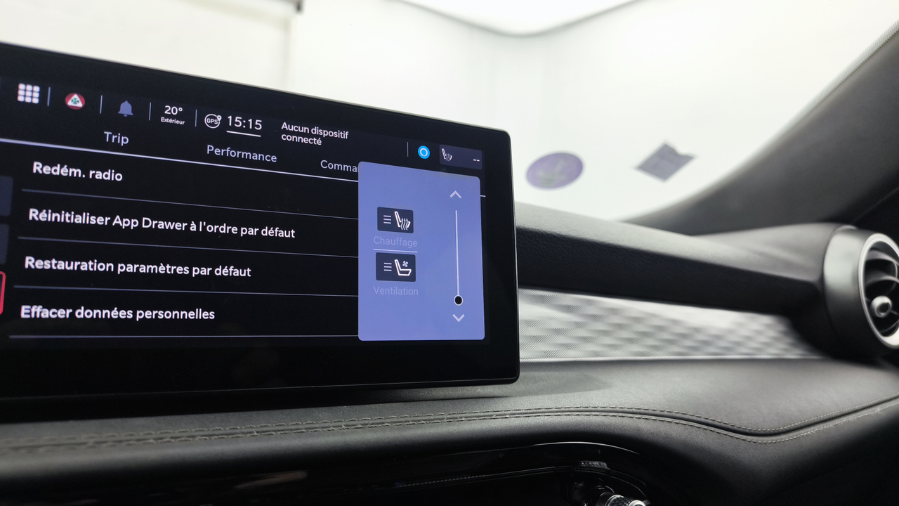 Alfa Romeo Tonale 1.5 Hybrid 130 ch TCT7 — photo 27