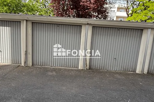Parking 14 m²