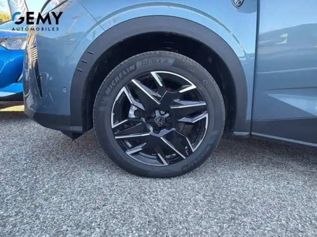 Peugeot 3008 hybrid 145 e-dcs6 — photo 11