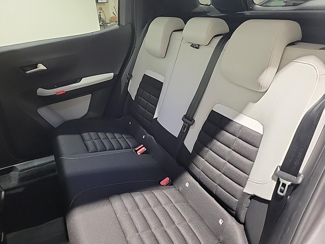 Citroën C3 Aircross hybride 145 ch aut max — photo 13