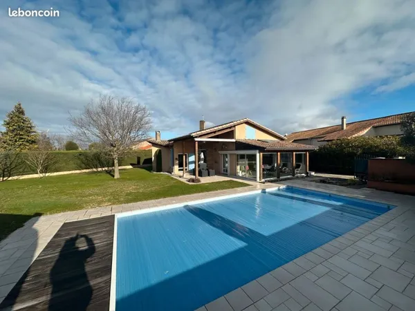 Maison d'architecte avec piscine