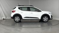Dacia Sandero 1.0 TCe 90ch Stepway Expression — photo 4