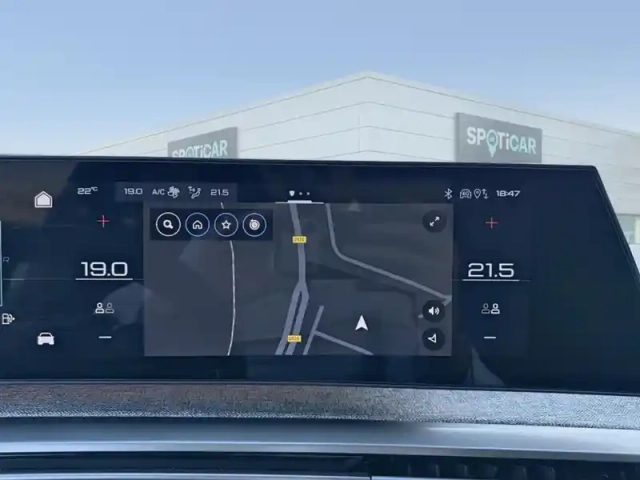 Peugeot 3008 hybrid 136 e-dcs6 gt — photo 13