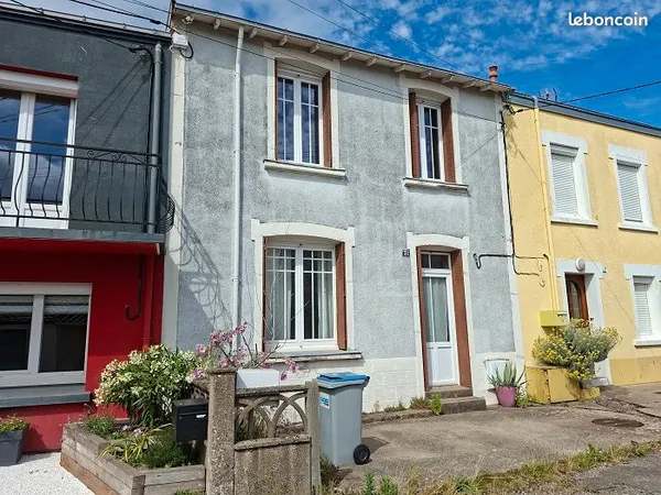 Maison de : 107 m² Et Terrain de : 244m2