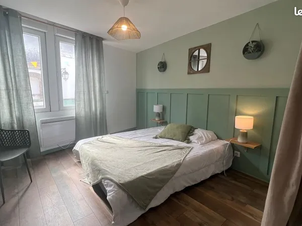 T2 MEUBLÉ 55 m² - Terrasse 20 m² - Centre Scaër