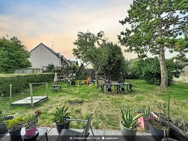 Maison 6 pièces, 4 chambres avec grand jardin et garage