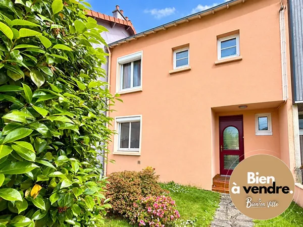Proche Tram - Maison 3 chambres avec jardin, combles aménageables et garage de 43m2.