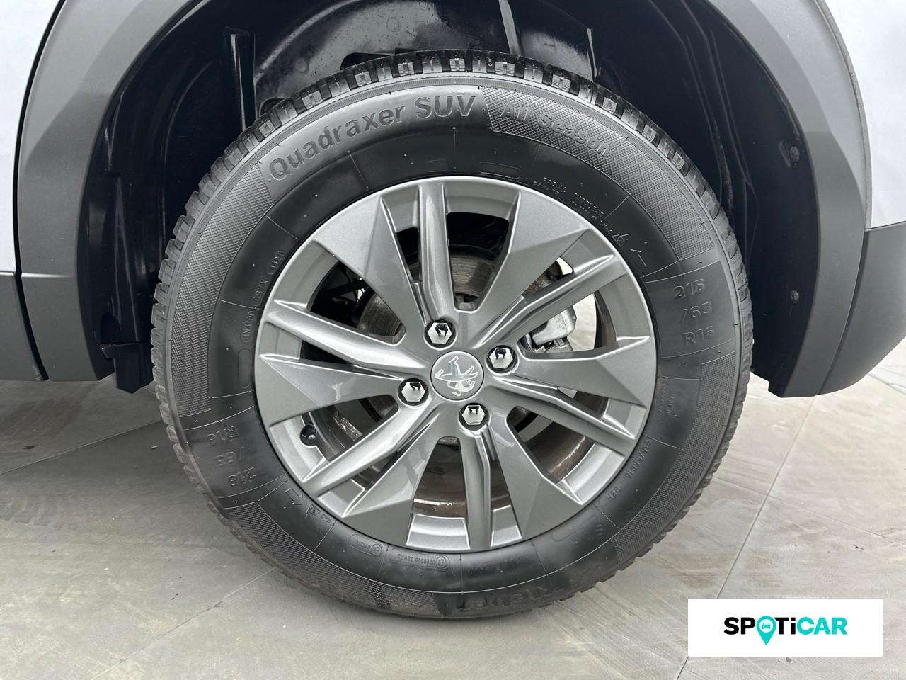 Peugeot 2008 1.2 puretech 100ch s&s active pack — photo 11