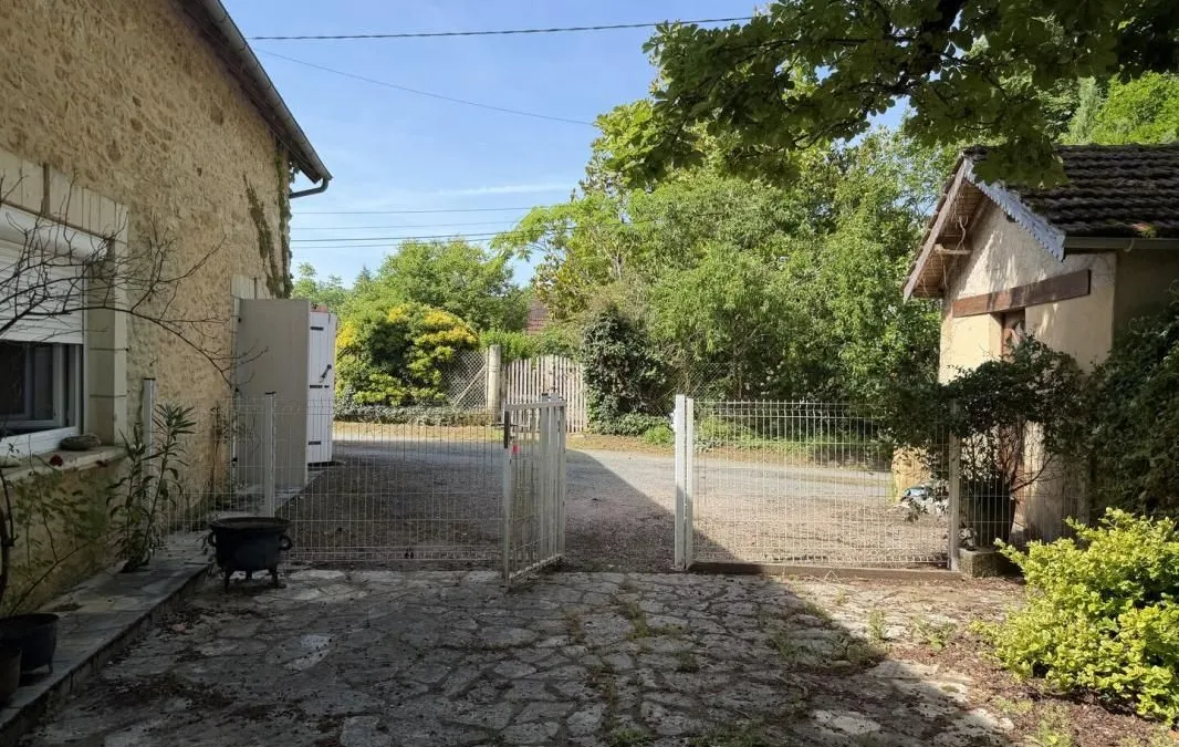 Photo 3