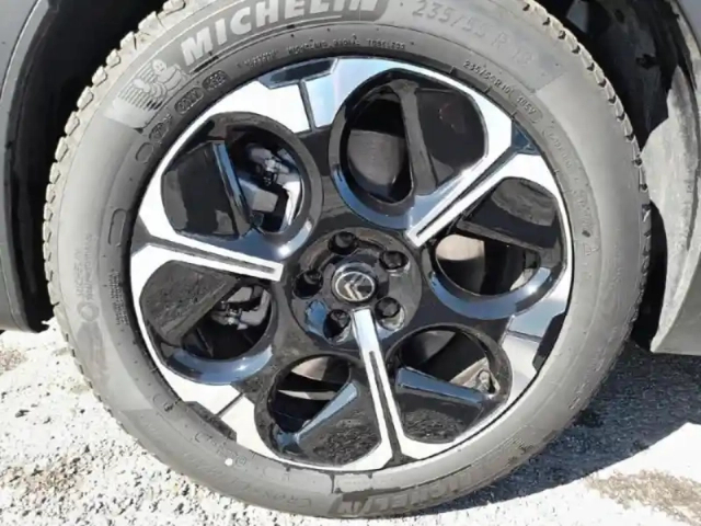 Citroën C5 Aircross 1.6 hybride rechargeable 195ch max boite automatique — photo 11