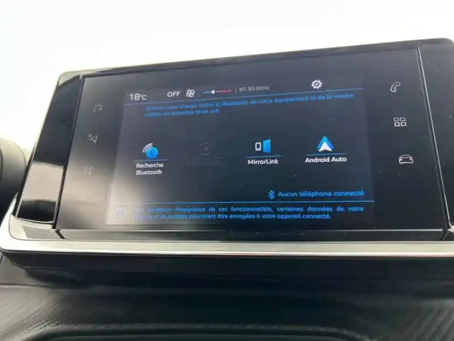 Peugeot 208 puretech 75 s&amp;s bvm5 — photo 22