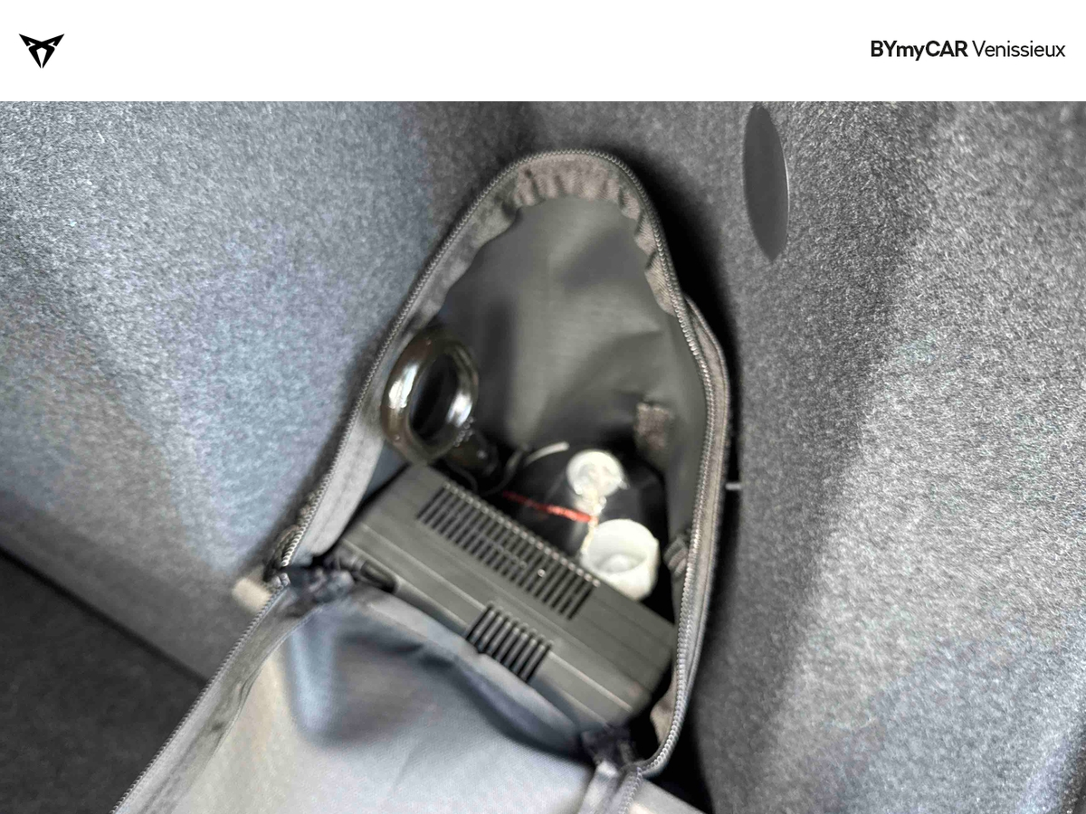 Cupra Terramar 1.5 eTSI Hybrid 150 ch DSG7 — photo 15