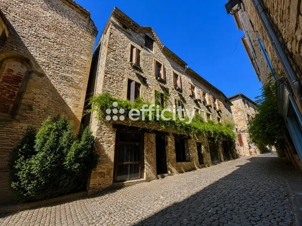 Local commercial 890 m²