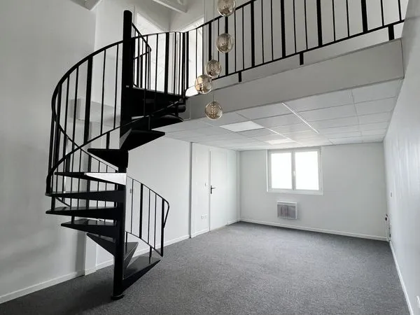 Bureaux 80 m² Le Thillay
